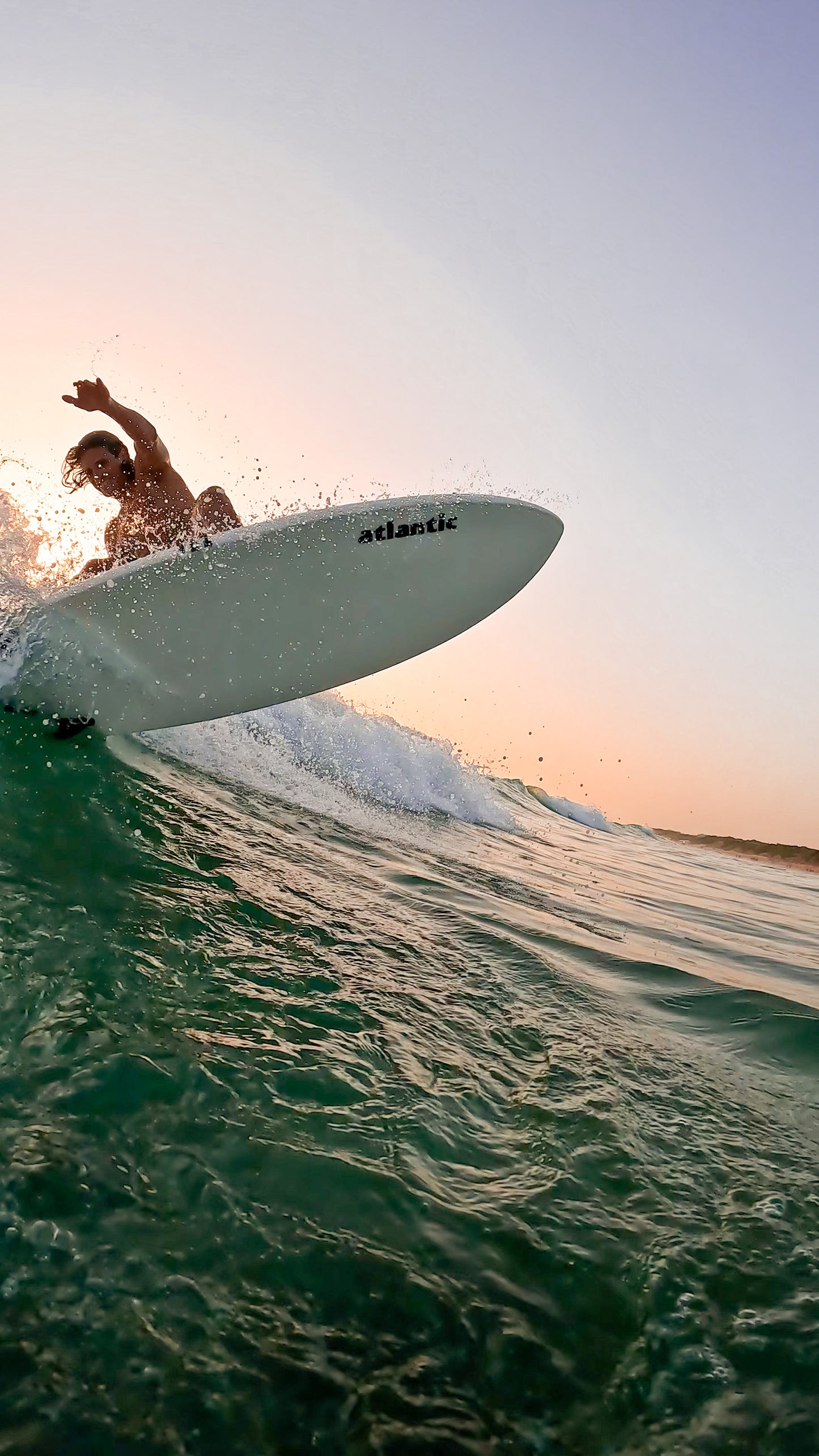 Surf Softboard - Shark - 5'10 x 20" x 2,5" - 32L - Resina Epóxi + Fibra de Vidro